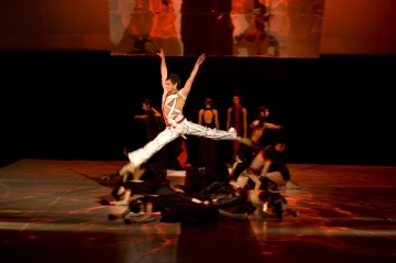 TRISTAN and IZOLDA, State Theatre Košice (photo by Anton Faraonov,2008))